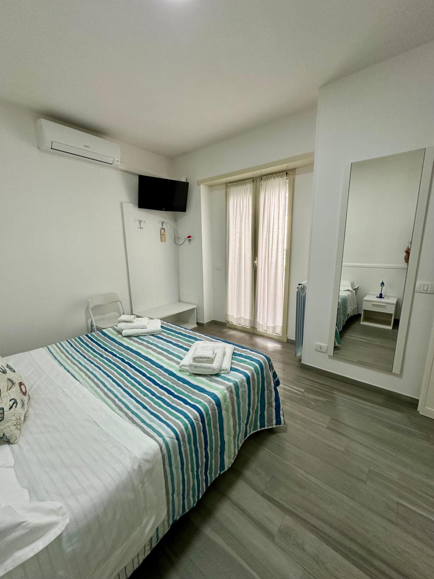 La Marina B&B Civitavecchia Esterno foto